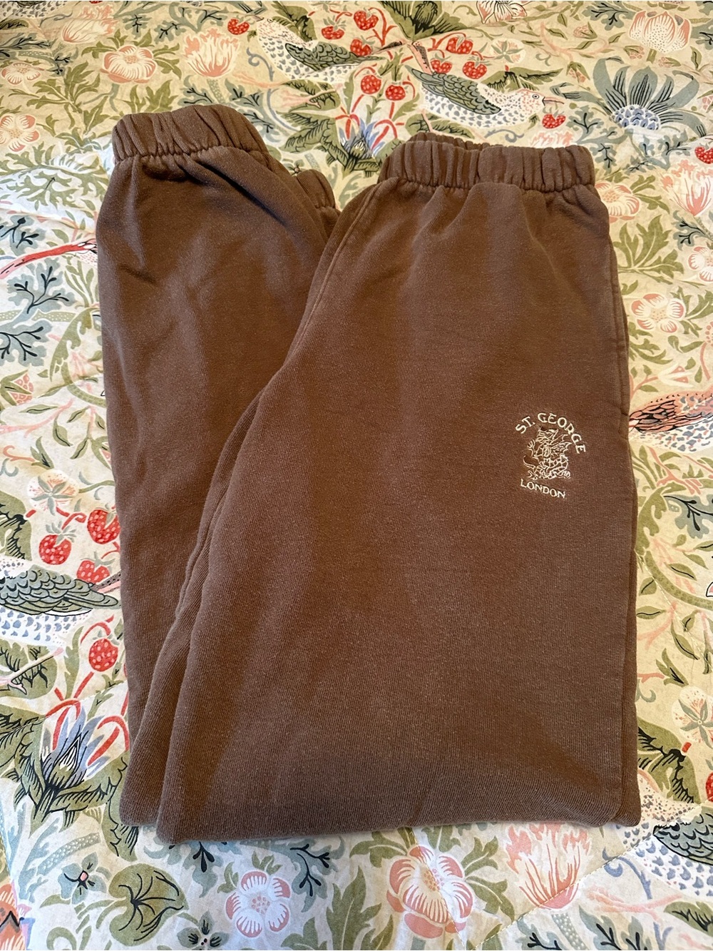 Brandy Melville Brown St. George London Logo Sweatpants